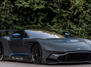 开云体育-当足球遇上赛车，阿尔及利亚的绿茵奇迹与莱万的赛道霸权