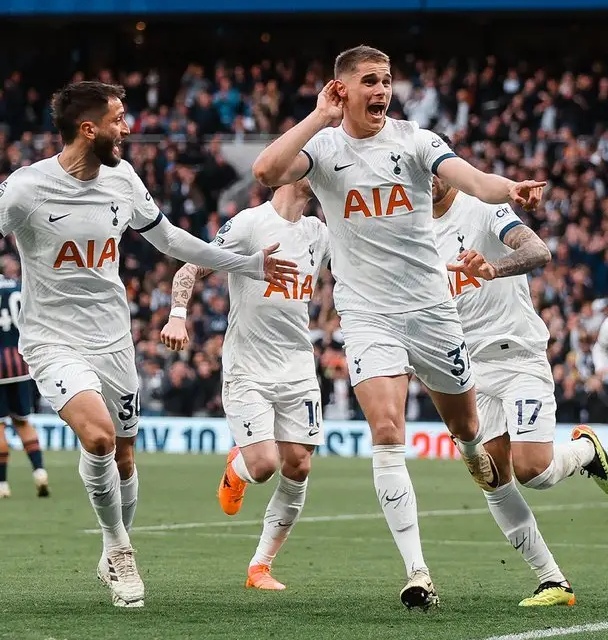 热刺前场火力全开，取得英超胜利