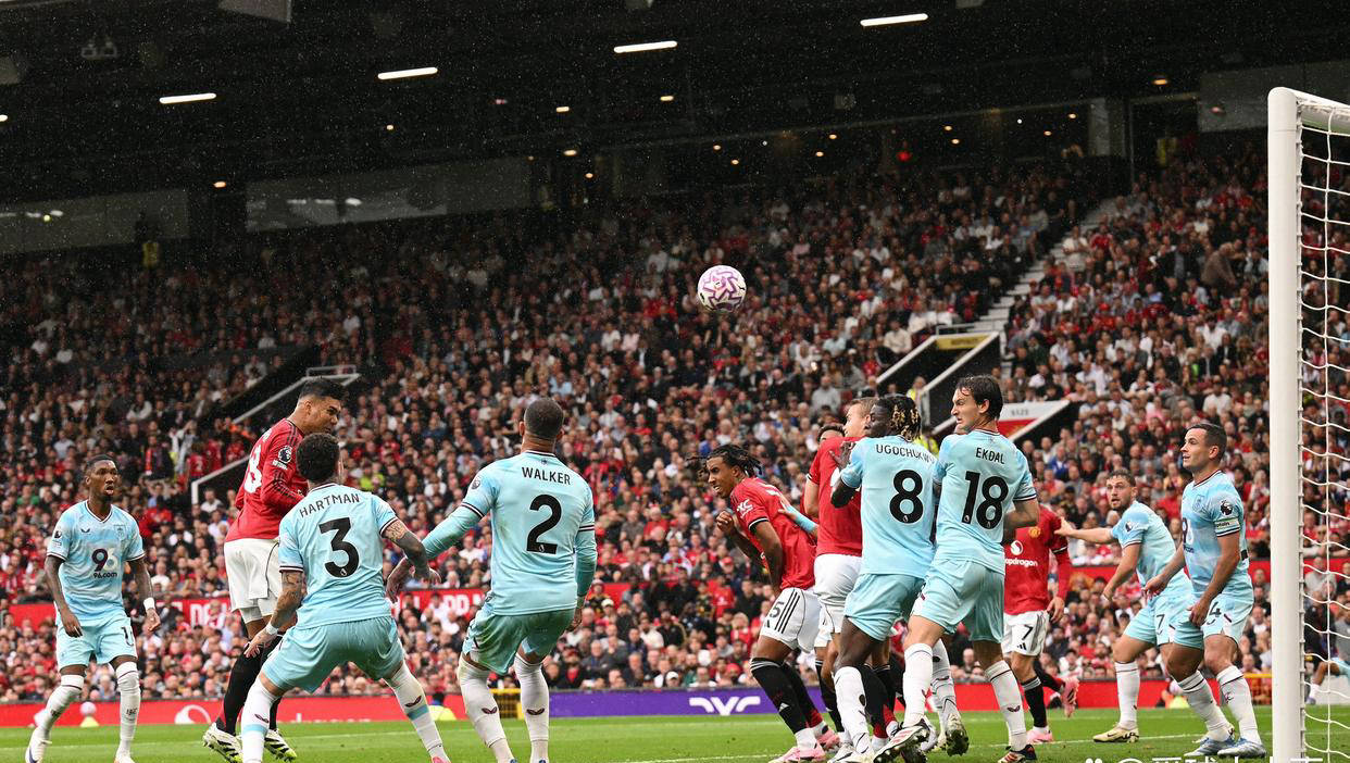 伦敦德比曼联告捷，终结连败局面