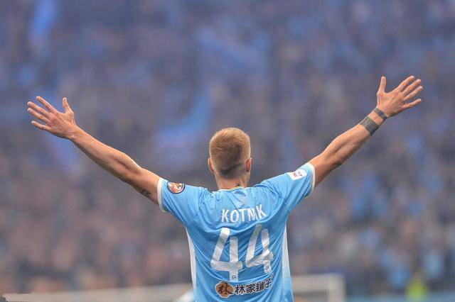 大连一方新援首秀表现抢眼,球队迎来转机的简单介绍 大连一方新援首秀表现抢眼,球队迎来转机的简单介绍