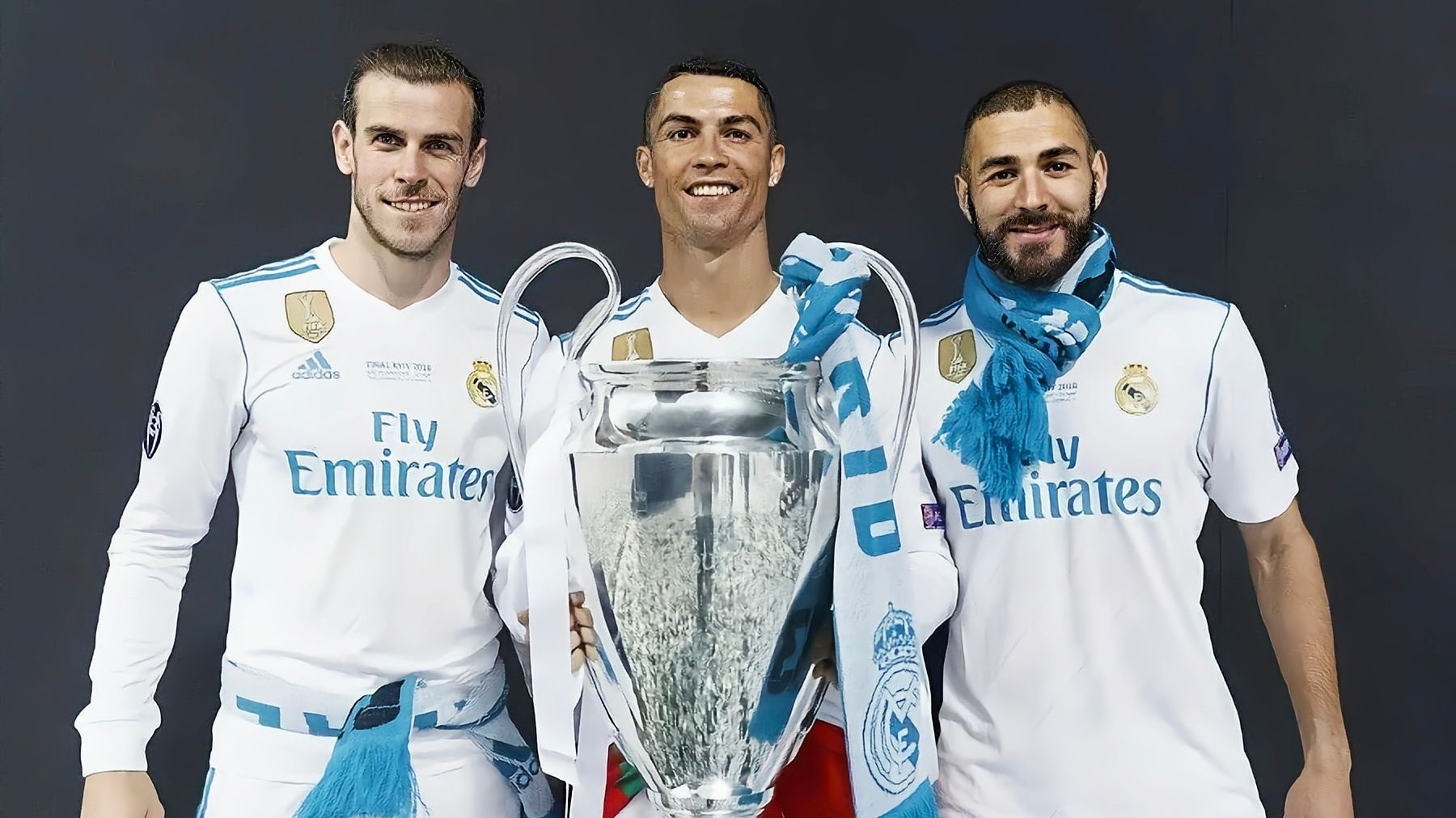 心有灵犀！队友默契配合完成进球的简单介绍