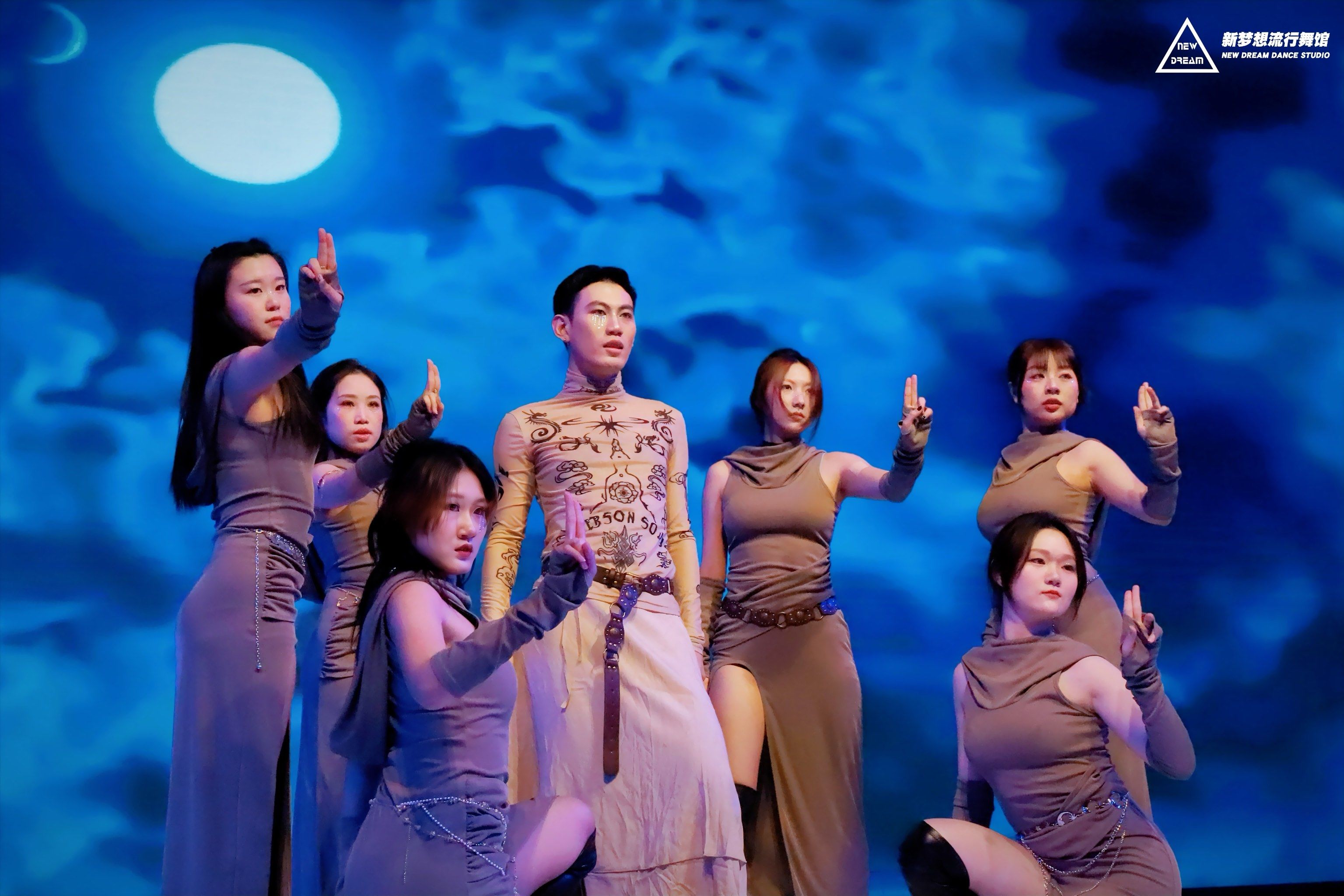 关于赔率变化选手发挥出色，荣膺最佳MVP的信息