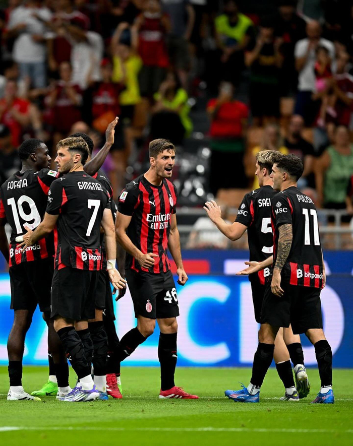 哥伦比亚完胜英格兰，加维带队取胜