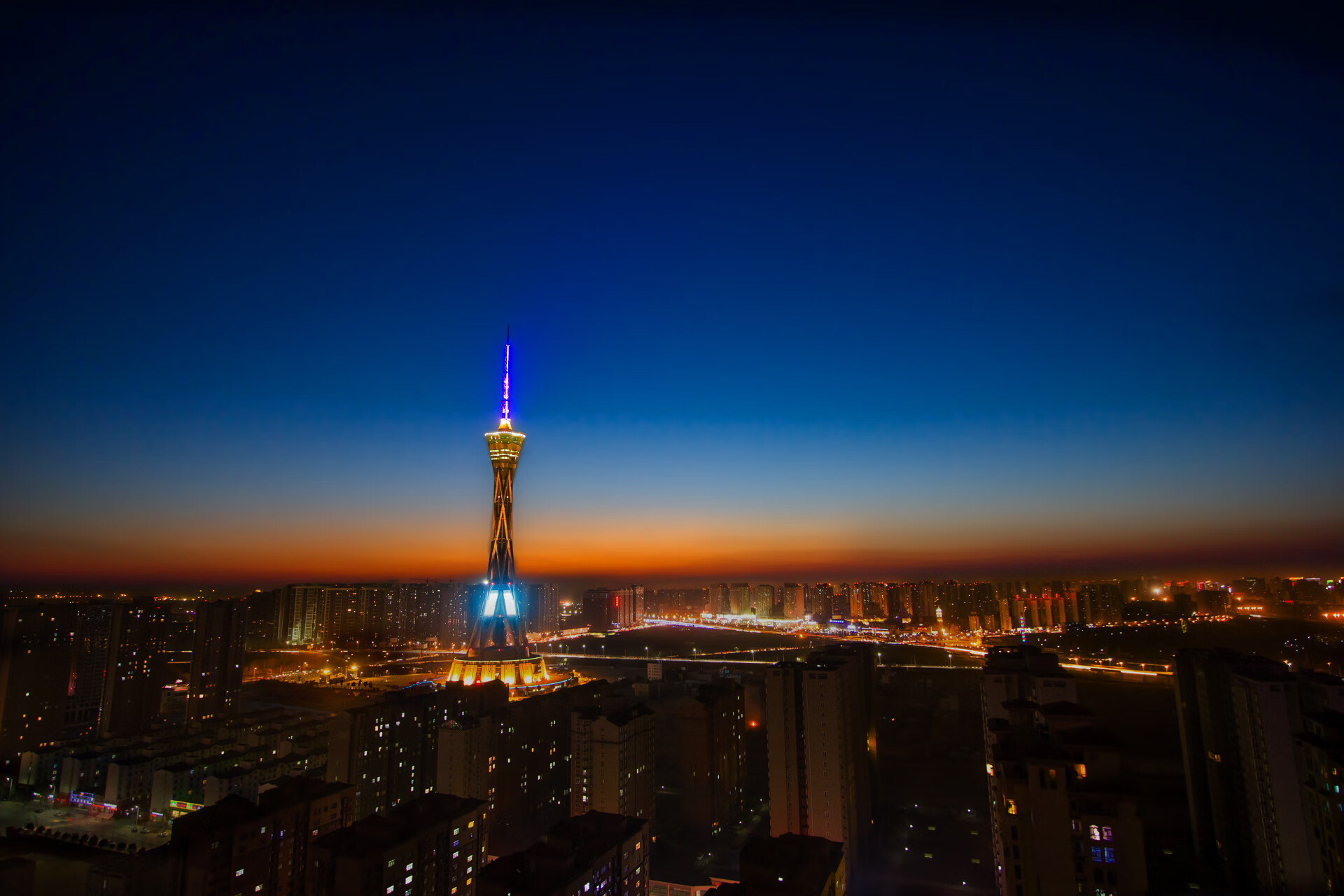 绿茵服务器拉亚不掉线，法国上演对突尼斯战术降维打击