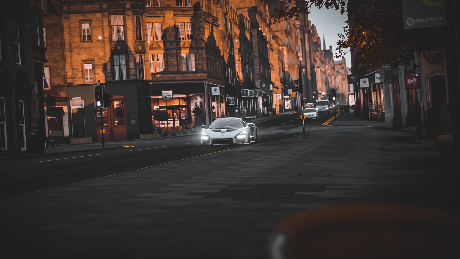 终章与序曲,F1争冠夜的绿茵回响