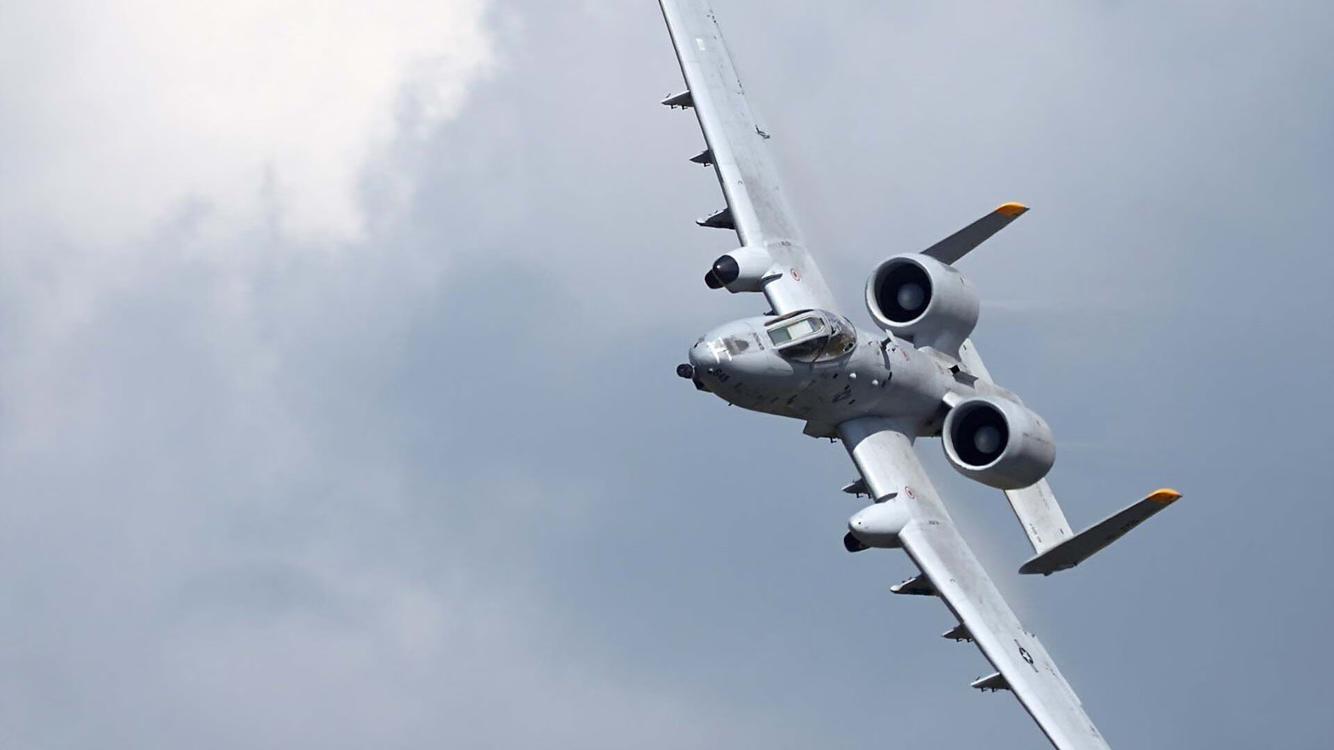 英雄纬度,当绿茵场与硬木地同时响起战歌